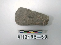 藏品(中型舌刃打製石斧)的圖片